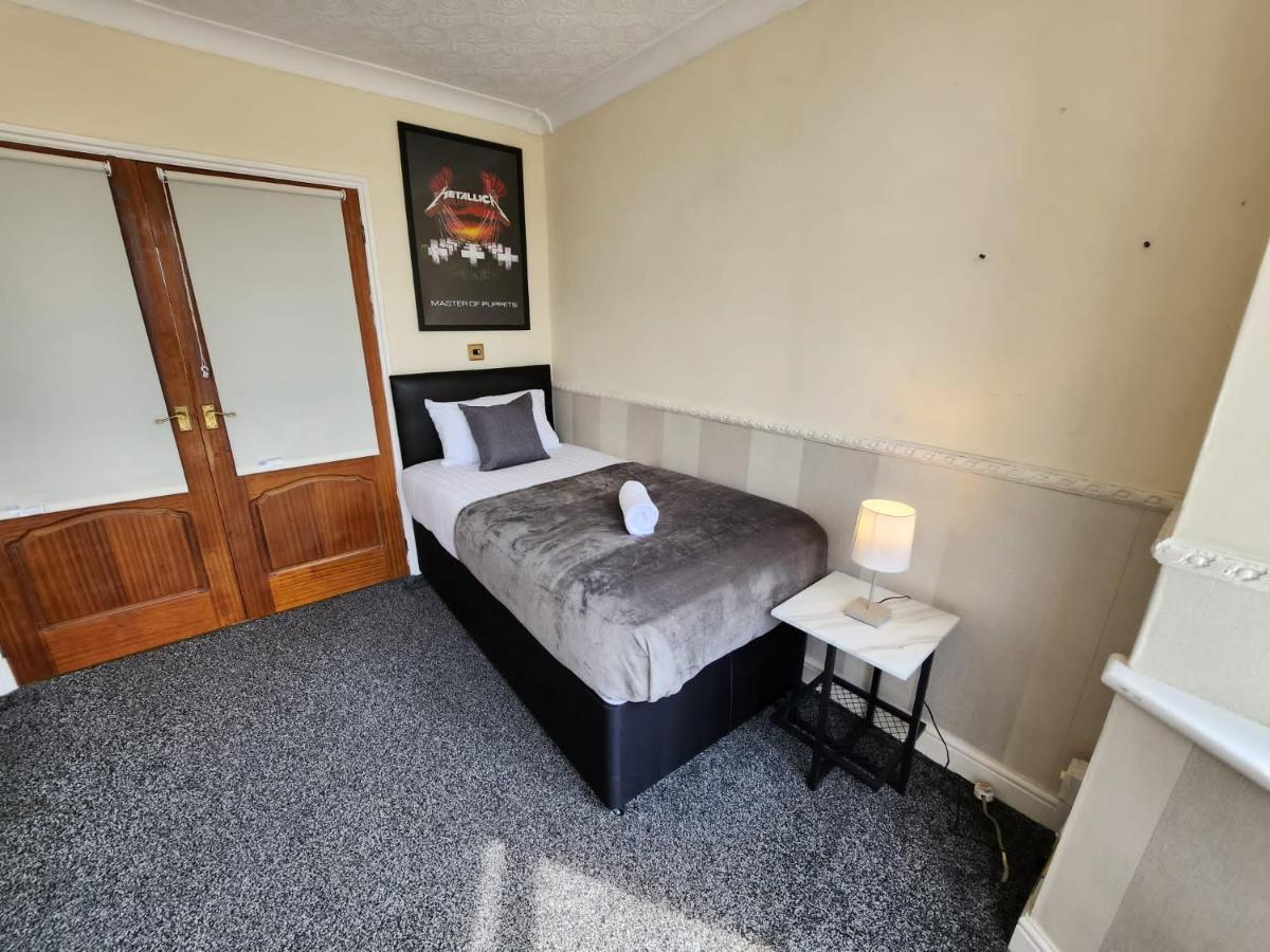 Sheldon Shared House Hotell Solihull Exteriör bild