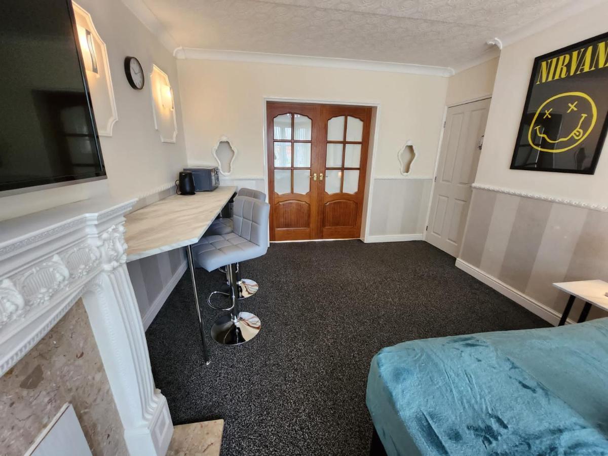 Sheldon Shared House Hotell Solihull Exteriör bild