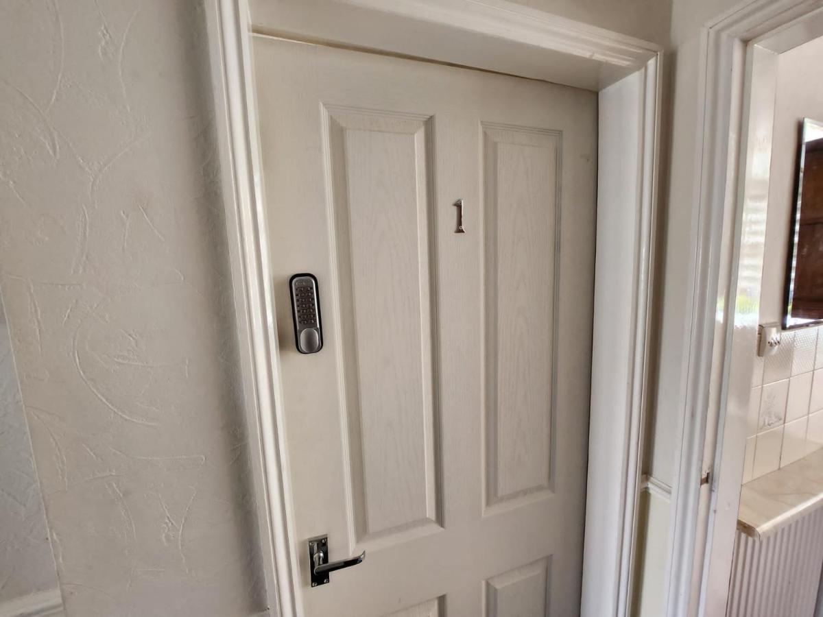 Sheldon Shared House Hotell Solihull Exteriör bild