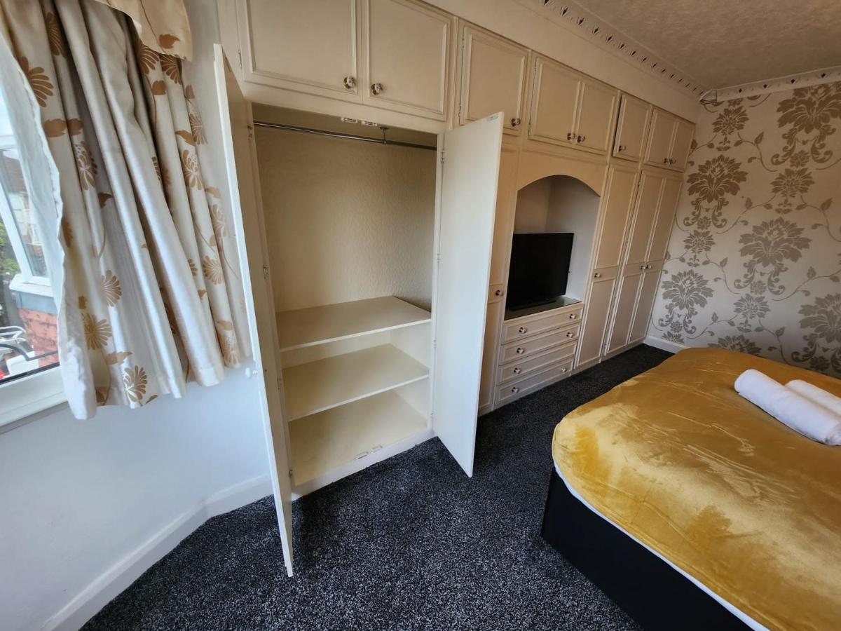 Sheldon Shared House Hotell Solihull Exteriör bild